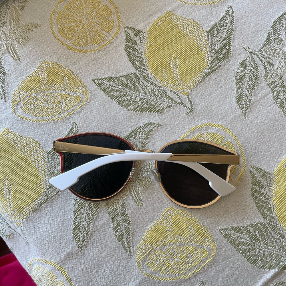 Dior Silver and White Sunglasses - Picture 3 of 10